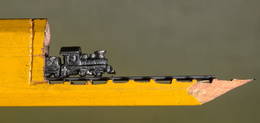 i-found-a-carpenter-pencil-in-the-shop-and-turned-it-into-a-train-2__880