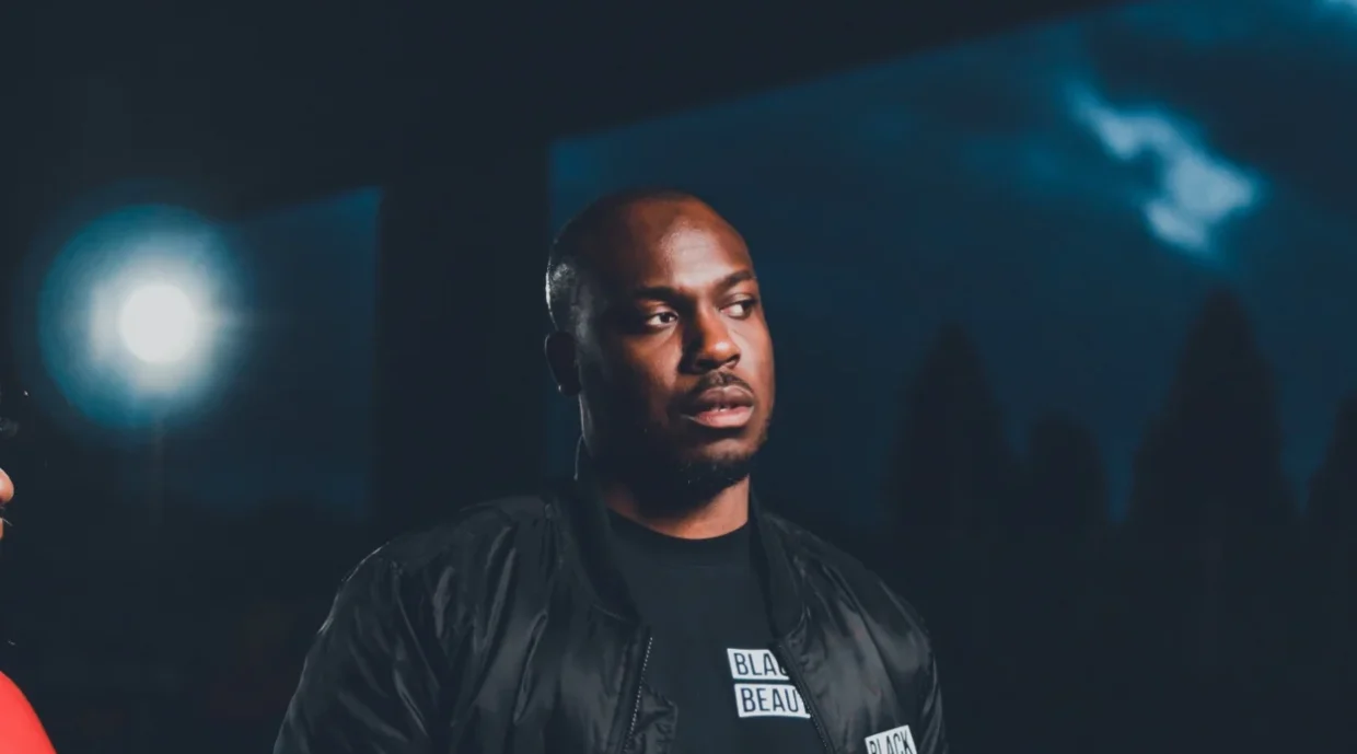 UK artist Doller unleashes his new single 'WHO HYPE? WHO BRUK?' 6 Doller WHO HYPE WHO BRUK @Shot By Corz 1250x1500 2 e1755768821174