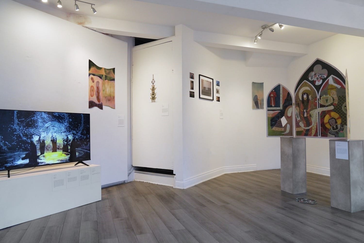 Saturn’s Garden at Hackney Gallery: Memory, Migration, and the Ecology of Belonging 8 Mixed-media artworks from Saturn’s Garden Hackney Gallery exhibition reflecting hybridity and memory