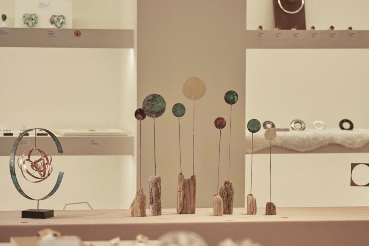 Small is Not Slight 6 Yanru Hu