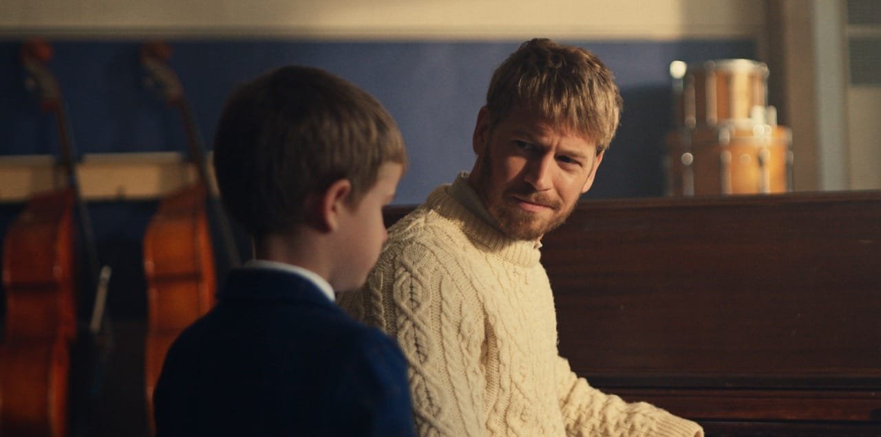 Daniel Persitz on Bringing Key of Genius to Life 7 Daniel Persitz working with cast during Key of Genius production