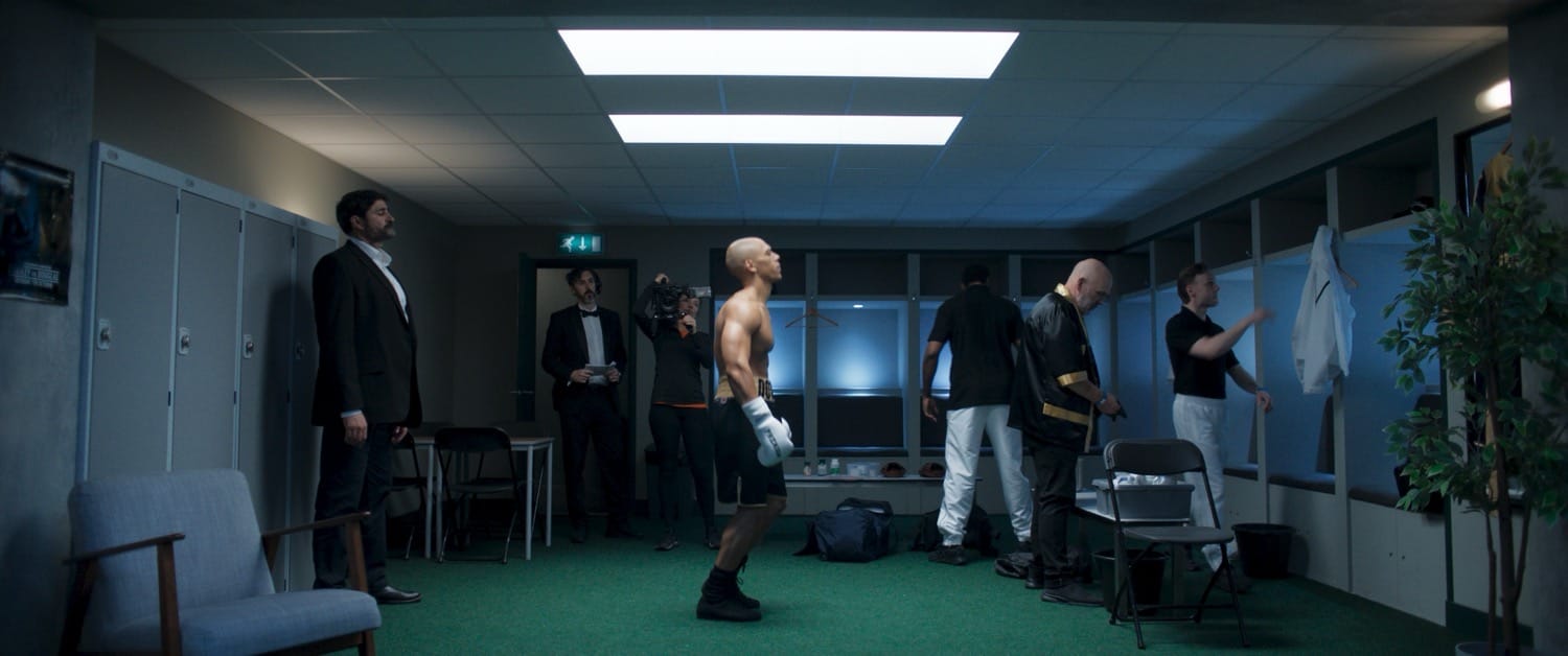 scene from HEAVYWEIGHT