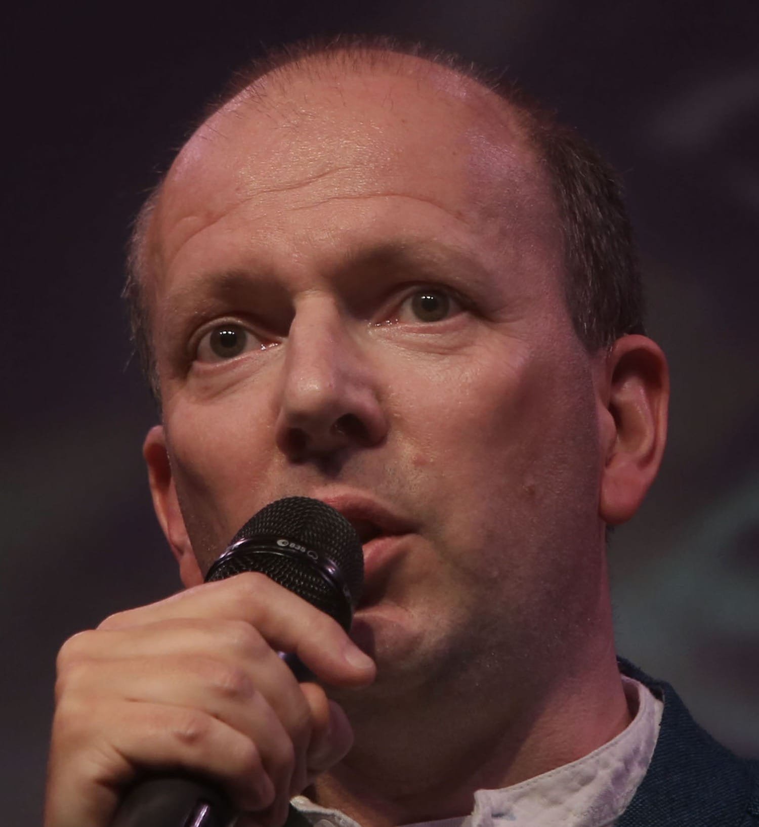 Checkpoint 30 Years of Border Crossings: Michael Walling on Youth, Legacy and Intercultural Theatre 8 Michael Walling discusses 30 years of Border Crossings and intercultural theatre.