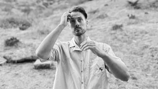 Olovson UNTANGLE Album @Cynthia Hernandez 1125x1500 1 e1763543687734