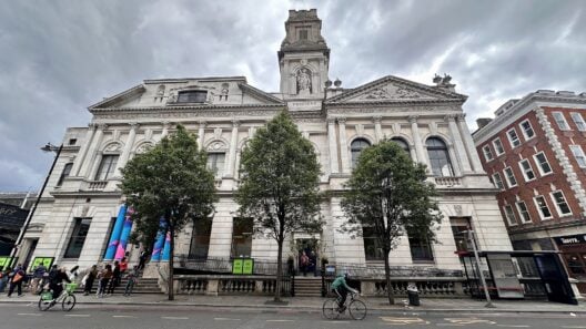 The front of Shoreditch Town Hall on Old Street